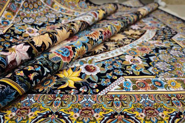 رونمایی از گرانترین فرش ابریشم کاشان در سال 1401